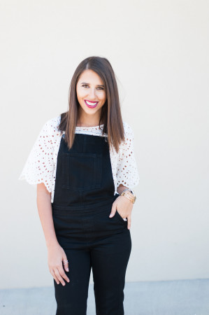 Dress Up Buttercup // A Houston-based fashion and inspiration blog developed to daily inspire your own personal style by Dede Raad | Black Denim Overalls