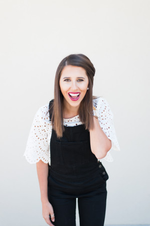 Dress Up Buttercup // A Houston-based fashion and inspiration blog developed to daily inspire your own personal style by Dede Raad | Black Denim Overalls