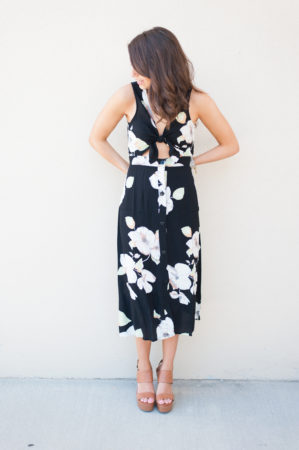 Dress Up Buttercup // A Houston-based fashion and inspiration blog developed to daily inspire your own personal style by Dede Raad | Floral Tie Front