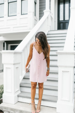 Dress Up Buttercup, Dede Raad, Houston Blogger, Fashion Blogger, Natural Beaded Rose