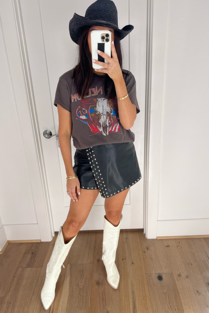 Casual rodeo outlet outfits