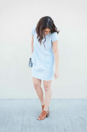 Houston Fashion Blog - Dede Raad Chambray Shift Dress